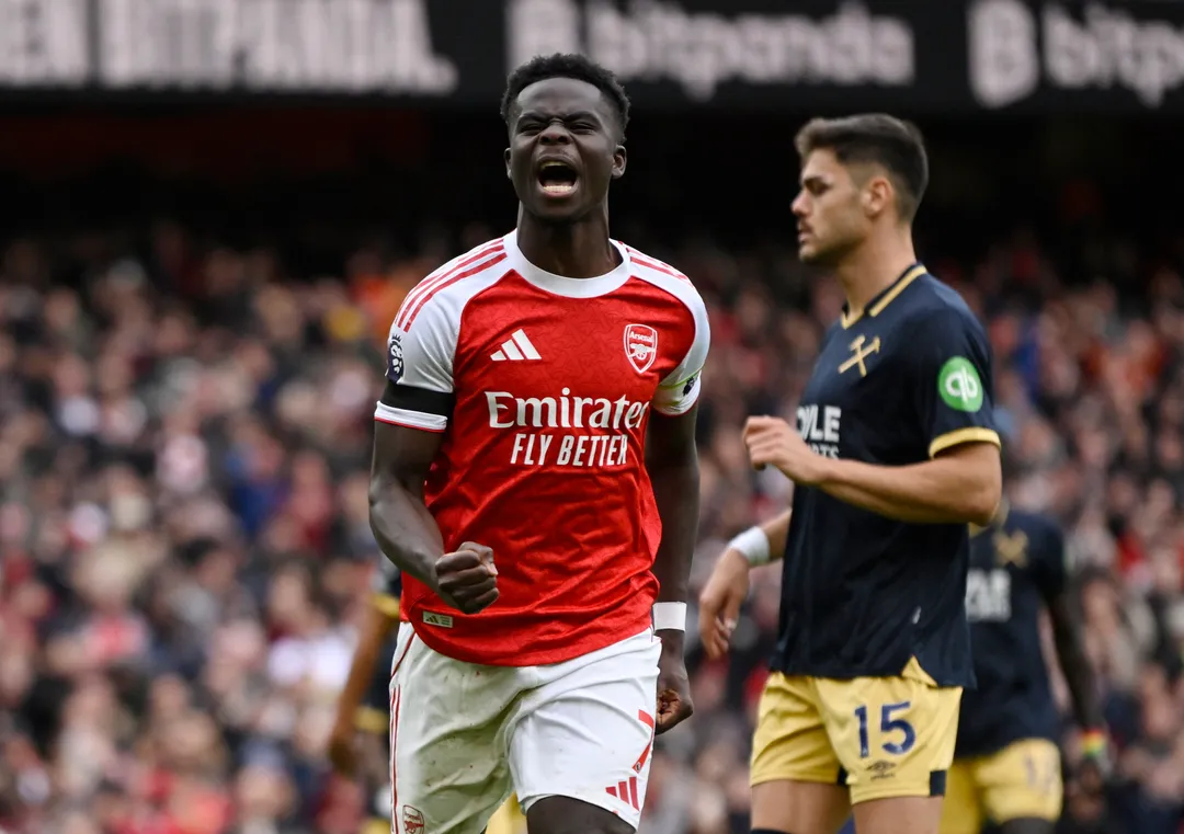 Wins for Arsenal and Man Utd in Premier League