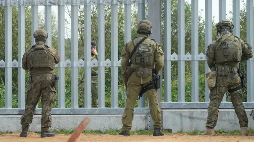 Польша направила армию к границе с Германией