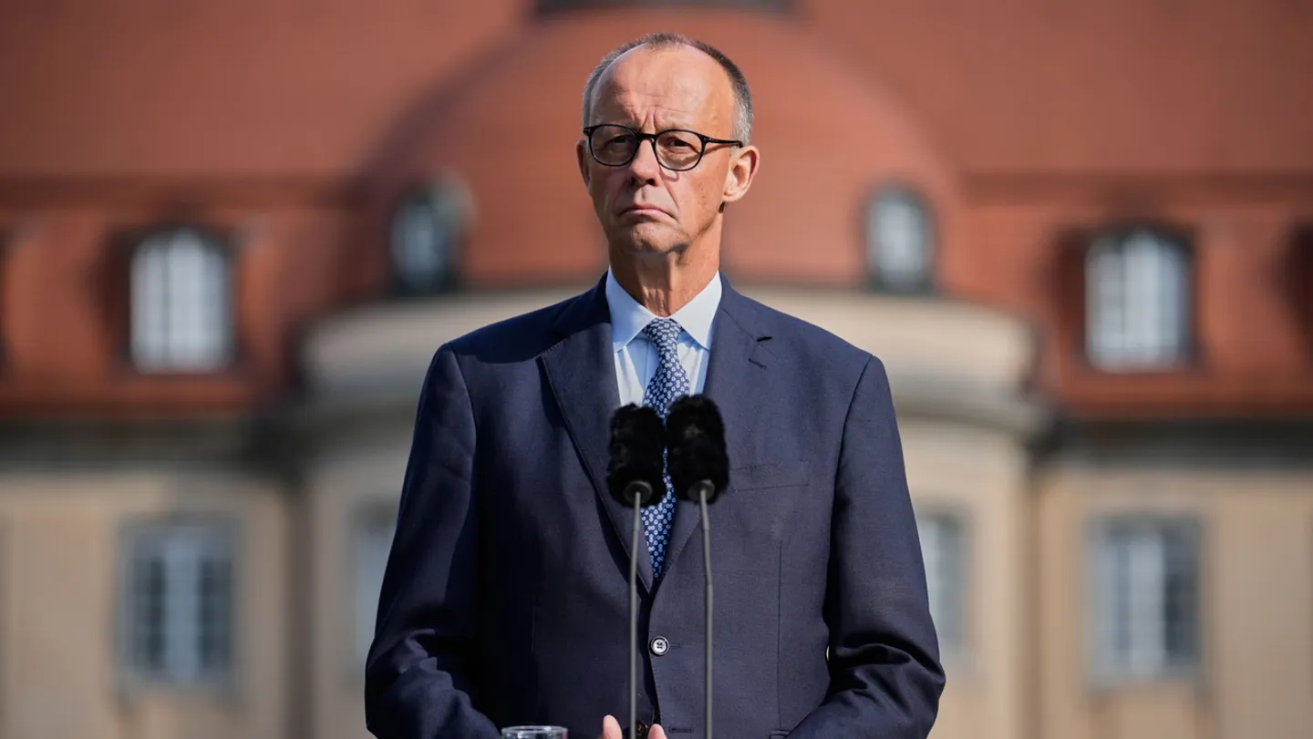 Ультраправые раскалывают Германию