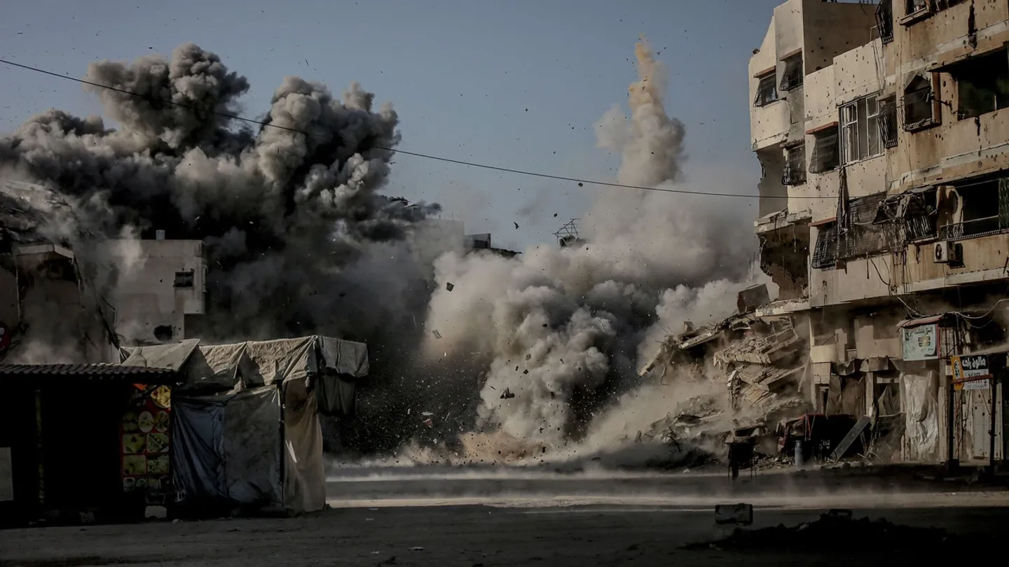 Израиль бомбит вопреки призыву Трампа