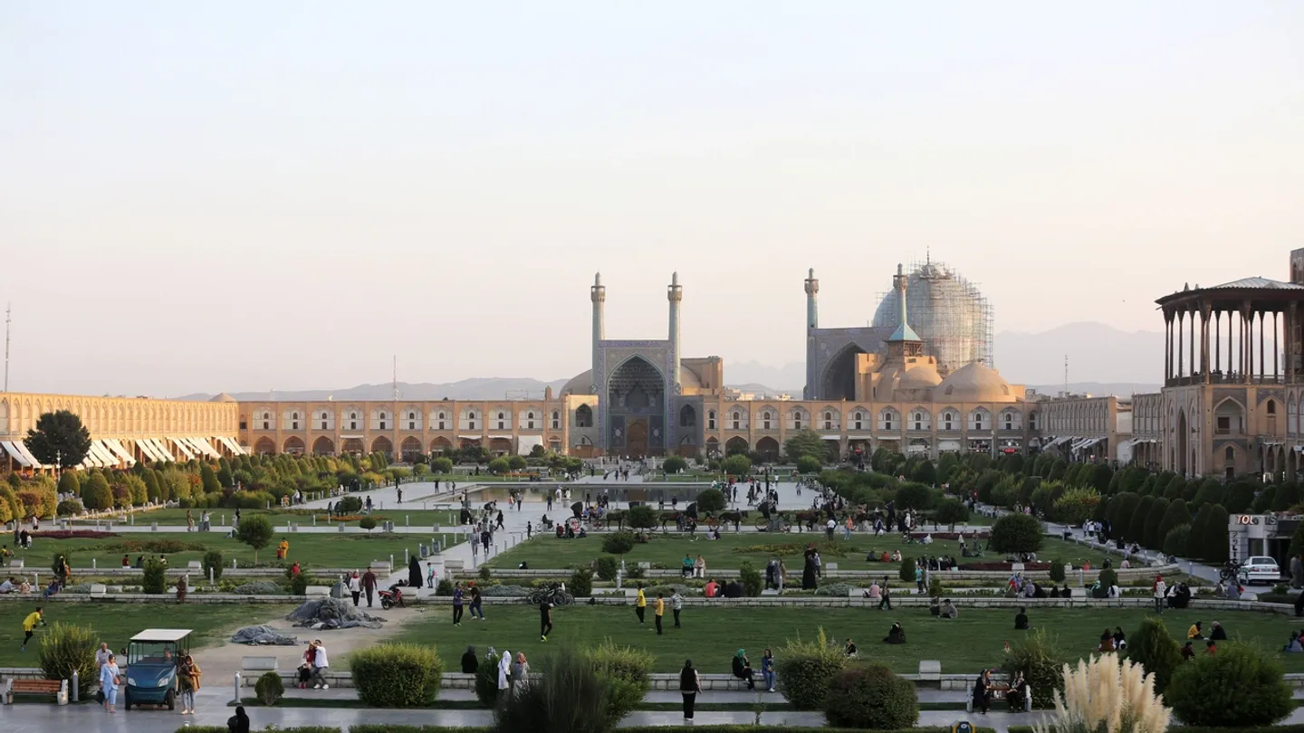 تداوم آلودگی هوا در اصفهان؛ سیزدهمین روز متوالی وضعیت ناسالم برای گروه‌های حساس
