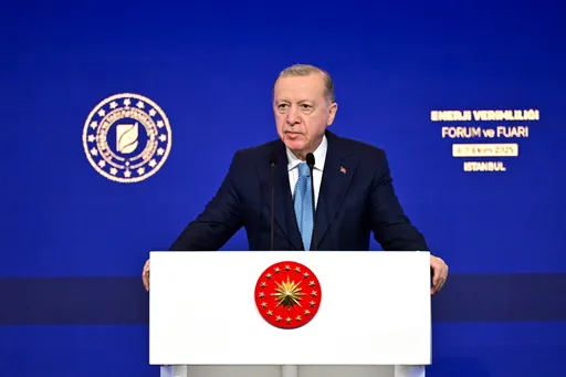 Erdoğan: Türkiye kryeson në investimet në energjinë e gjelbër