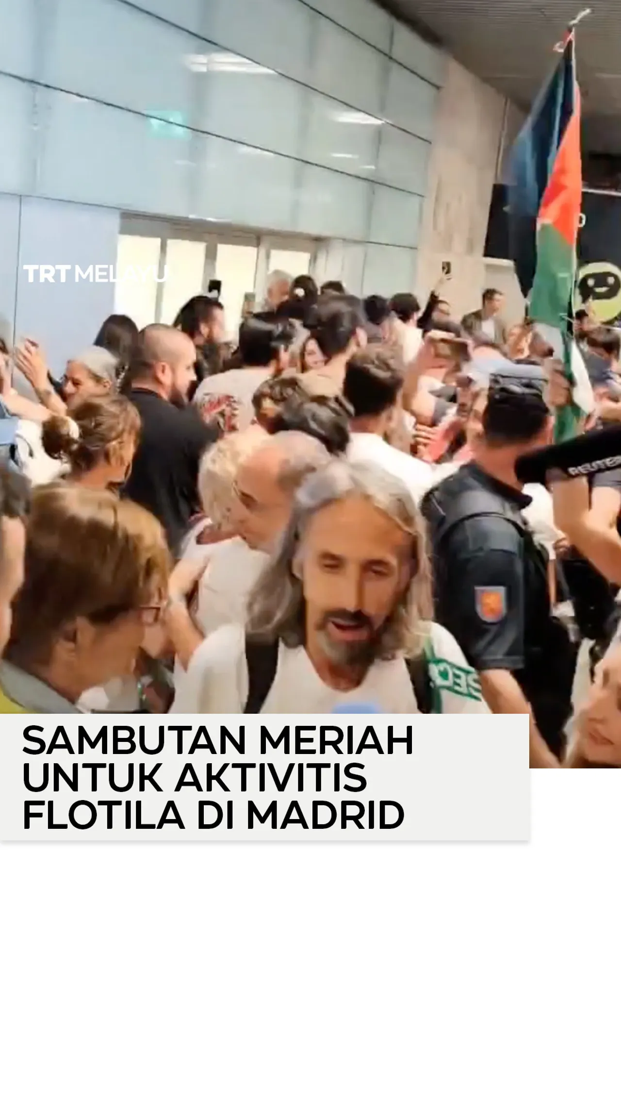 Sambutan meriah untuk aktivitis flotila di Madrid
