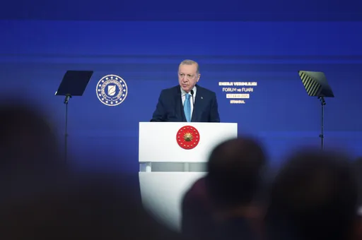 Presidenti i Türkiyes përkujton 102-vjetorin e çlirimit të Istanbulit