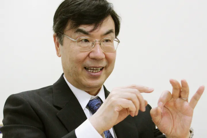 ノーベル賞受賞の坂口教授、若手研究者とスウェーデンへ