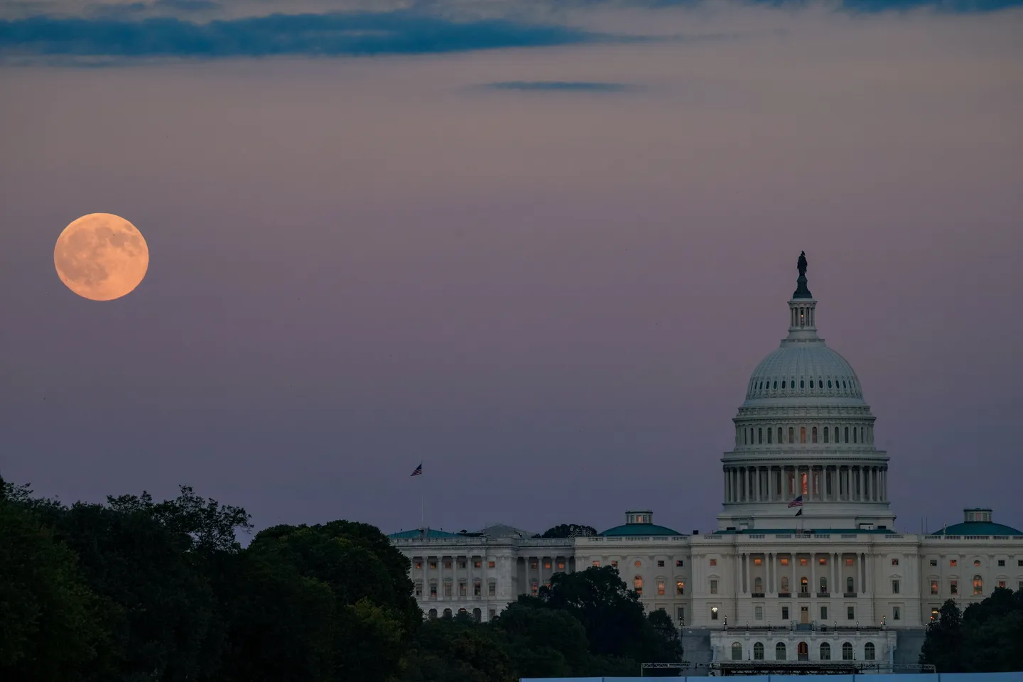 US Senate rejects both Republican and Democrats bill to end government shutdown