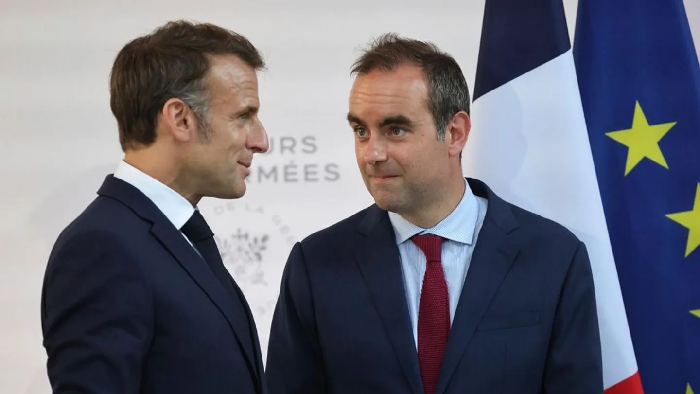 Mais um que cai! Novo Primeiro-ministro da França renuncia logo depois de anunciar o novo gabinete
