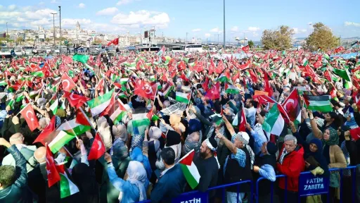 نائب الرئيس التركي: الصمود من أجل فلسطين لم يعد في البحر فقط بل أصبح في كل مكان