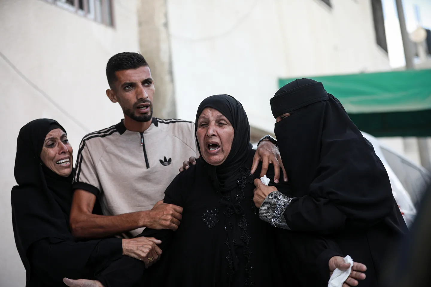 Doi ani de genocid în Gaza: palestinienii înfometați, înăbușiți și trădați