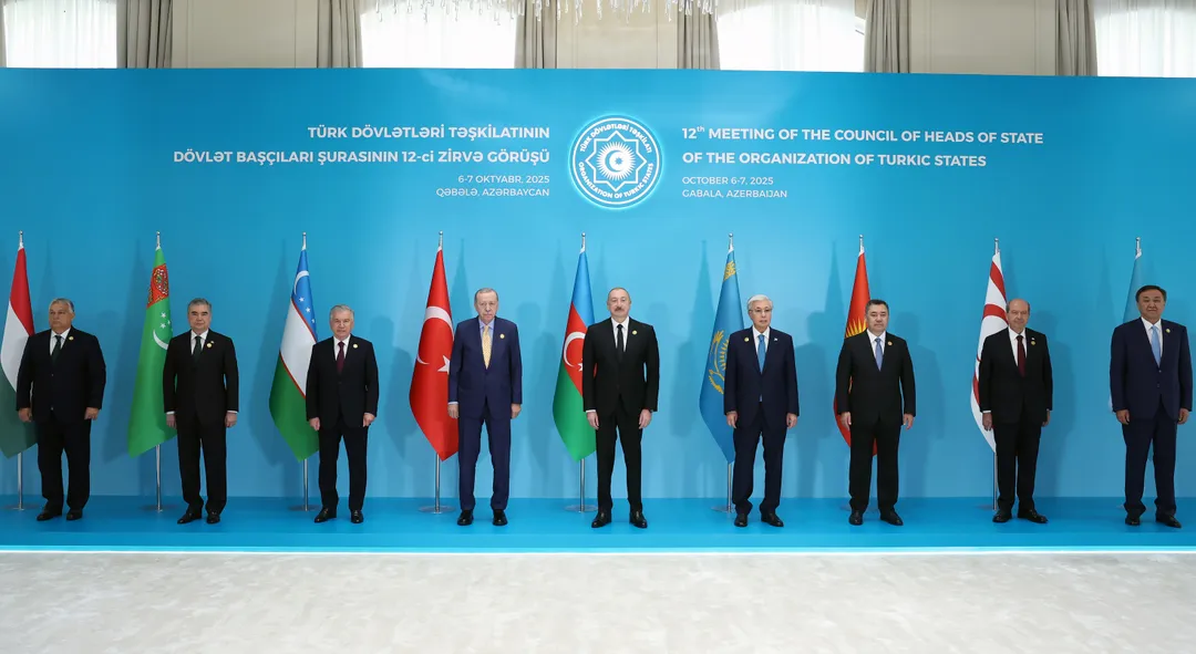 Președintele turc Erdoğan îndeamnă statele turcice să își consolideze rolul în securitatea regională