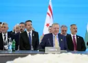 أردوغان يؤكد قدرة "منظمة الدول التركية" على الإسهام في استقرار المنطقة ويوقّع على قرارين لتعزيزها