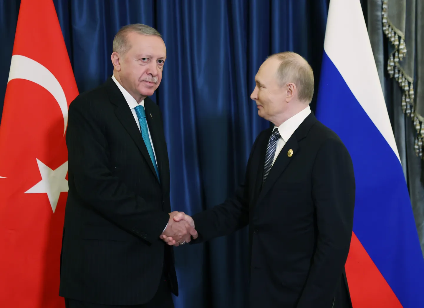 Turkish, Russian leaders discuss bilateral ties, regional, global issues