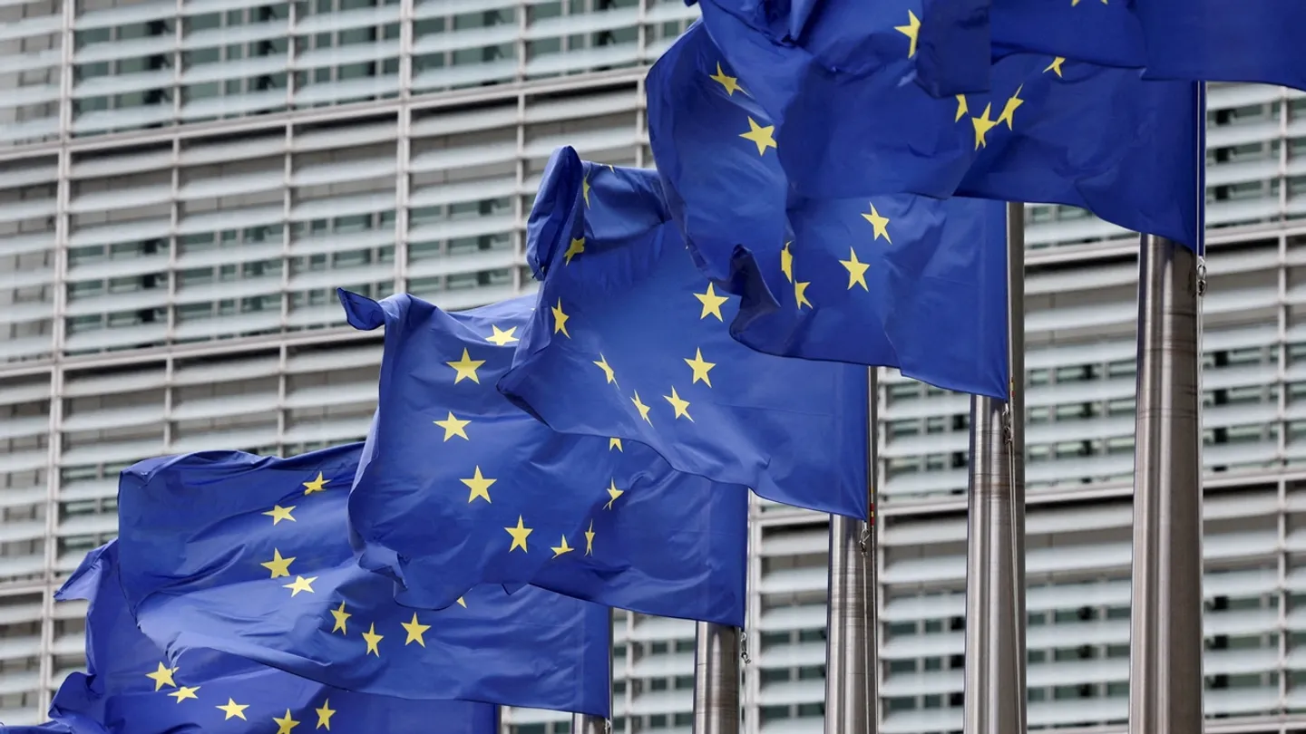UE toma medidas para restringir viagens de diplomatas russos devido a preocupações de espionagem