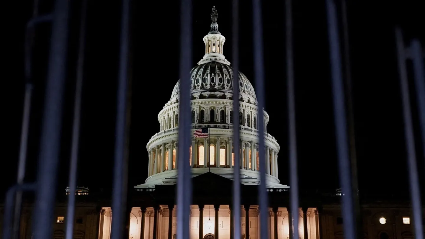 Конгресс не смог договориться, шатдаун затягивается