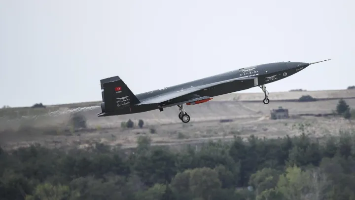 مسيّرات "بيرقدار" التركية تنفذ ثلاث مهام متتابعة في اختبار جديد