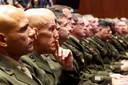 Apakah AS sedang menuju krisis baru antara sipil dan militer?