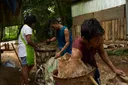 Anak-anak menjerit kelaparan usai pemotongan bantuan AS memicu kekacauan dan kematian di Myanmar