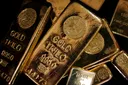 Gold prices hit record high, surpassing $4,000 for first time
