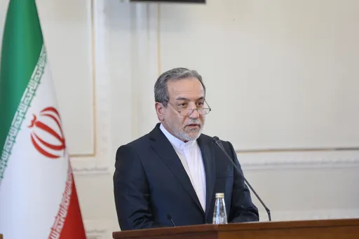 عراقچی خطاب به ترامپ: پافشاری بر اشتباه محاسباتی راه‌حل نیست