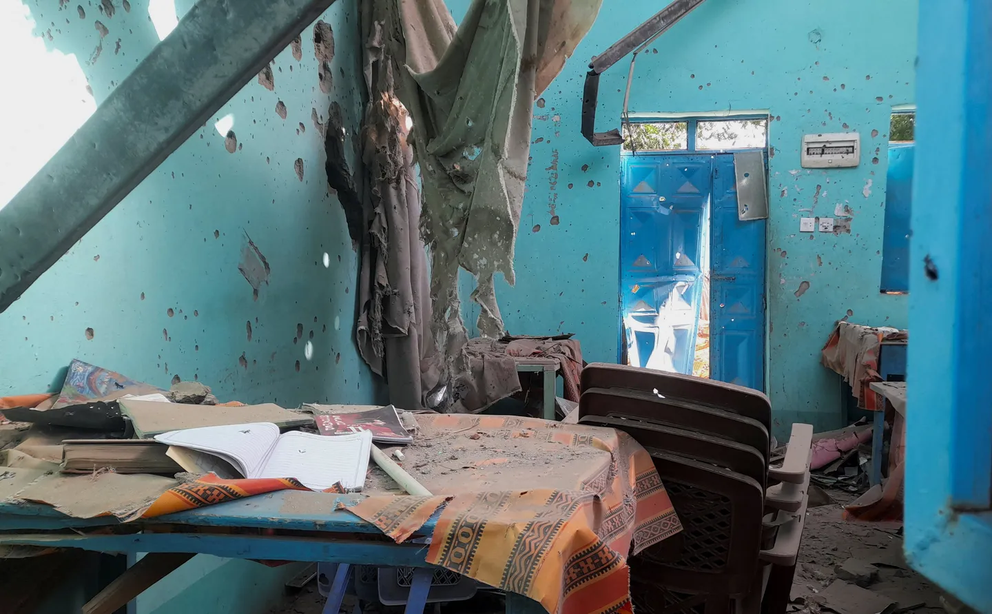لجنة سودانية: عشرات القتلى في قصف استهدف مركز إيواء بالفاشر.. وتحذيرات أممية من تفاقم الوضع الإنساني