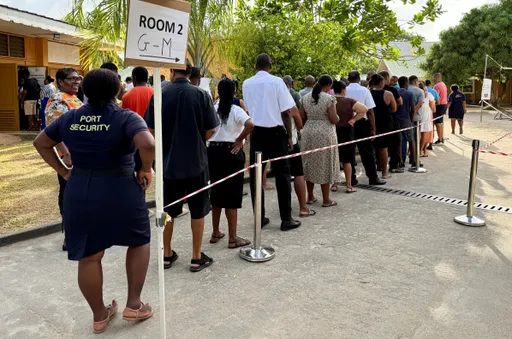 Voters return to polls for Seychelles presidential runoff