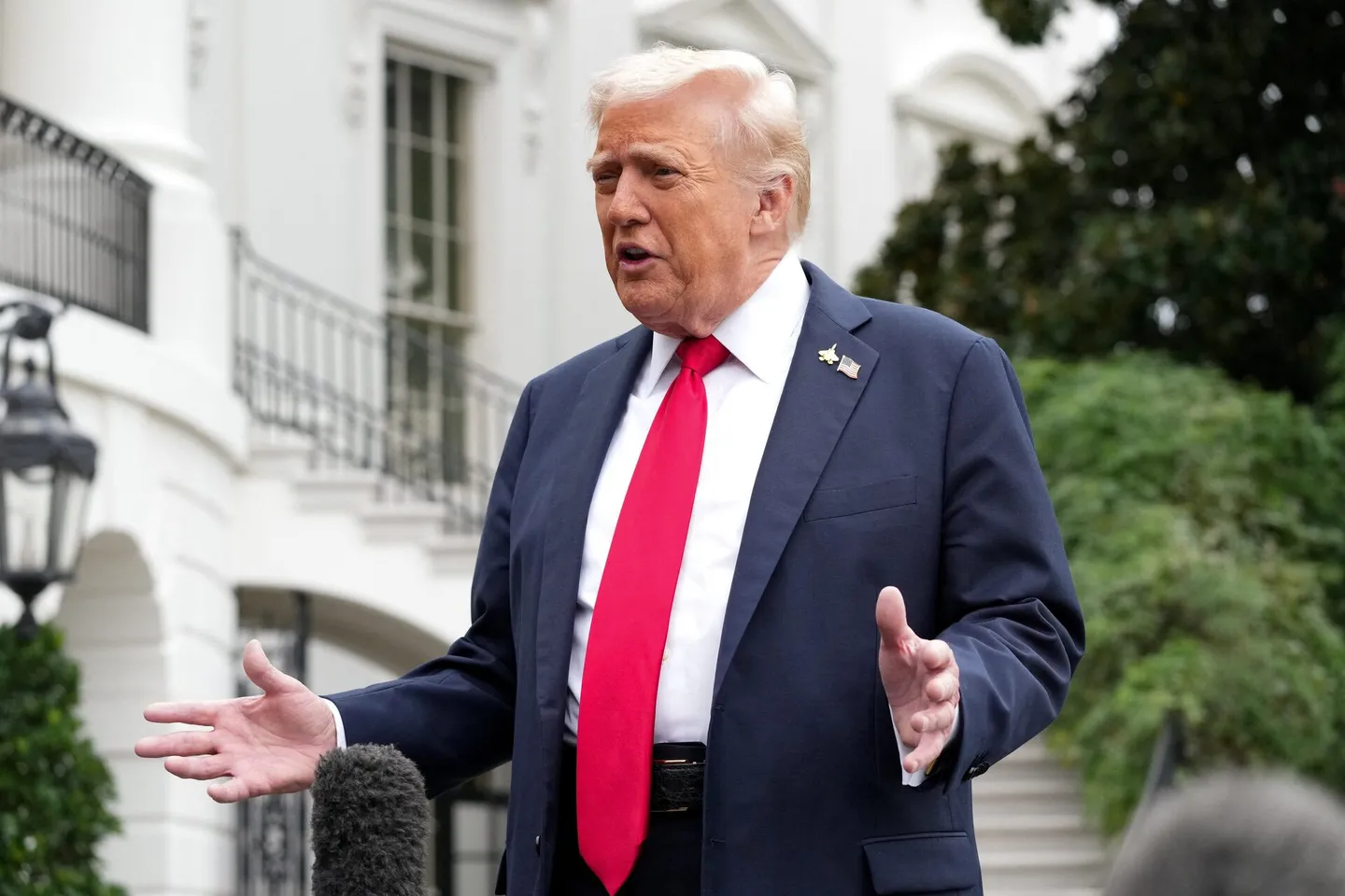 Трамп пригрозил Китаю