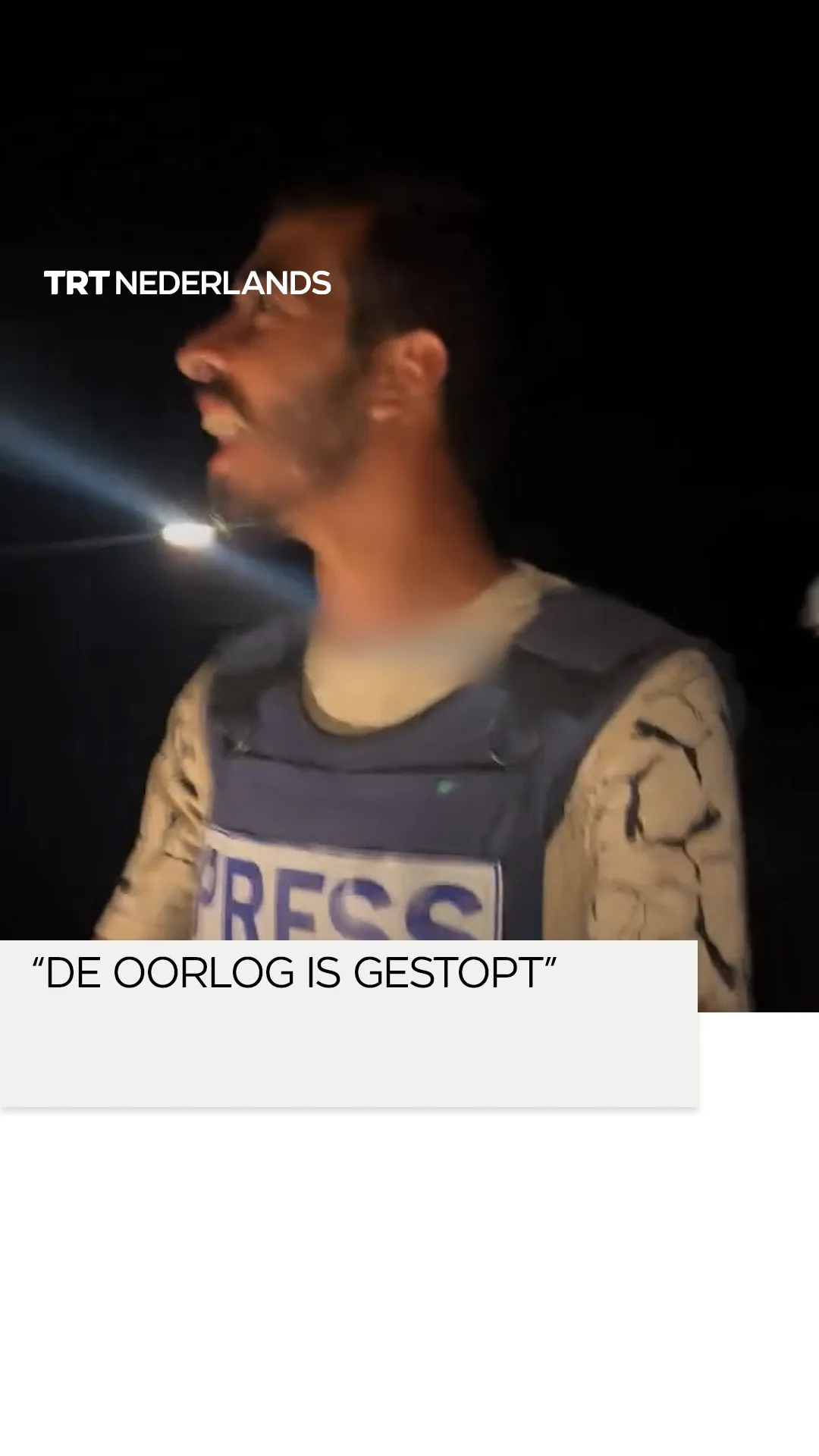 Palestijnse journalisten vieren de aankondiging van het staakt-het-vuren in Gaza