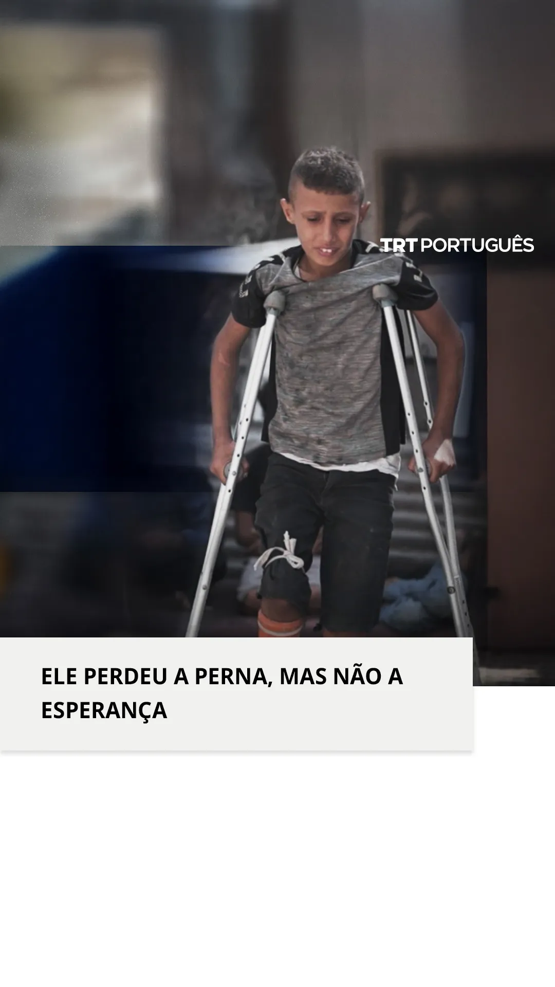 Forçado a deixar a sua casa, Ratib agora luta para sobreviver em Deir al Balah.