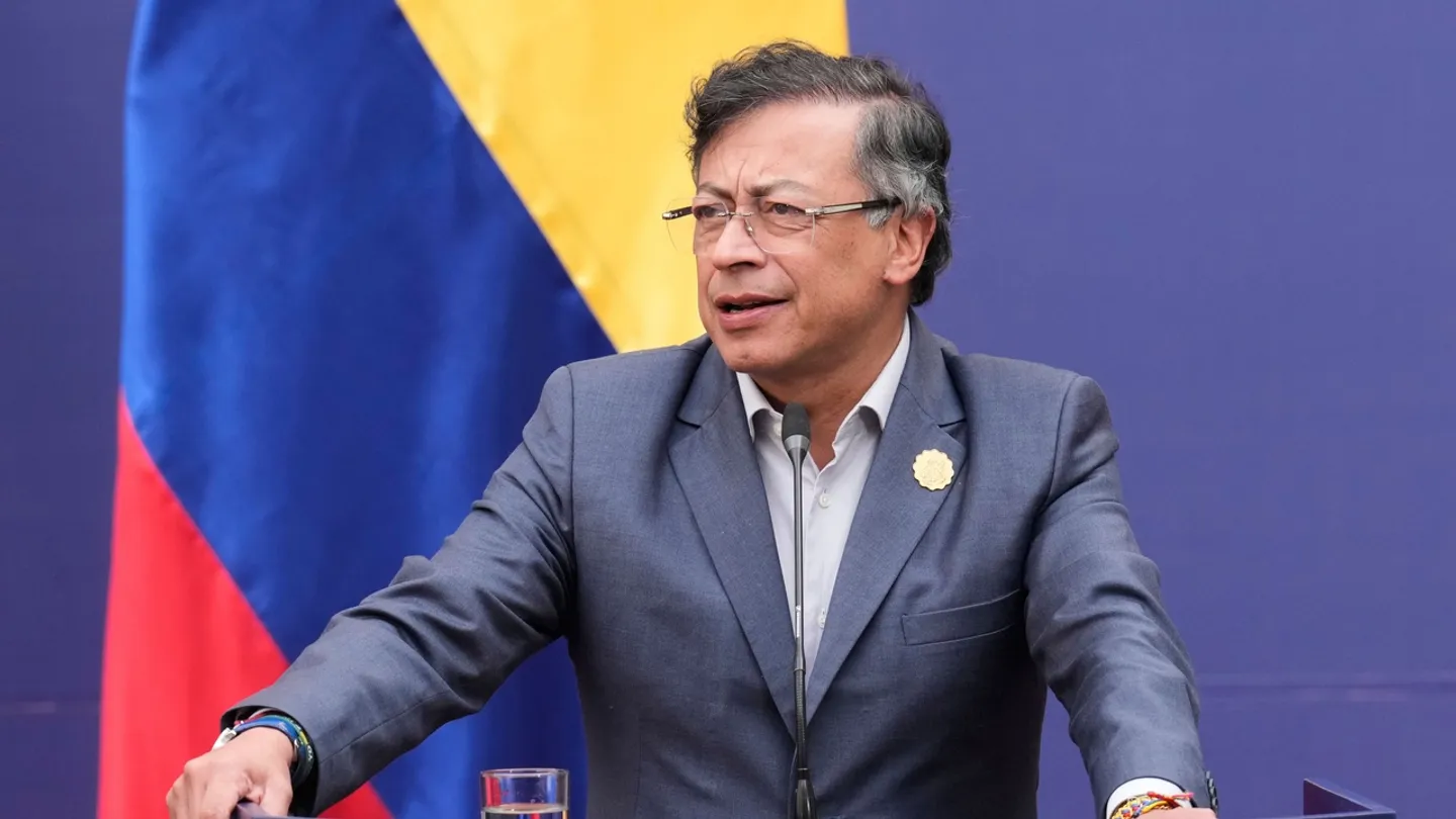 Petro diz que último navio bombardeado pelos EUA nas Caraíbas era colombiano