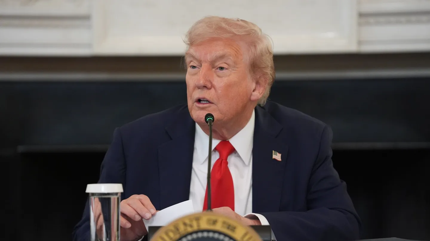 Donal’d Tramp “Xamas” belän İzrailneñ tınıçlıq planınıñ berençe êtabın raslawın äytte