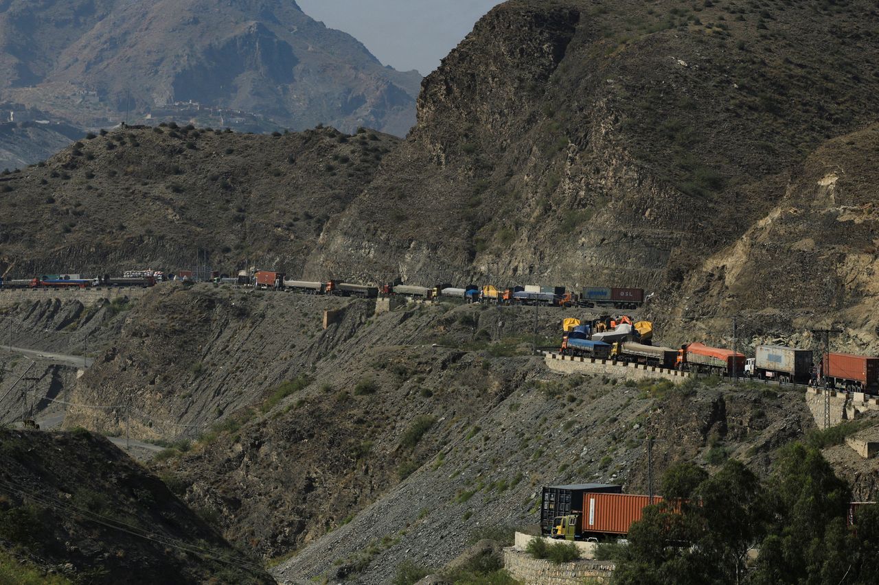 Pakistan reopens key Torkham border crossing for Afghan refugee return ...