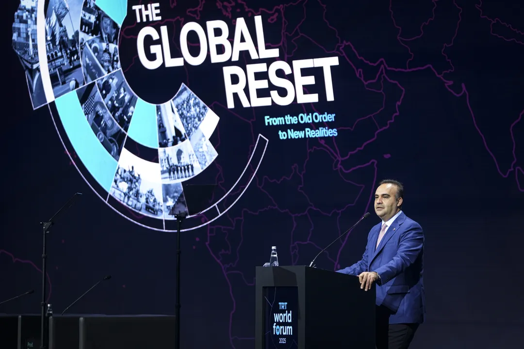 Turski ministar: Vještačka inteligencija dominira dok ekonomisti osuđuju "tehno-feudalizam"