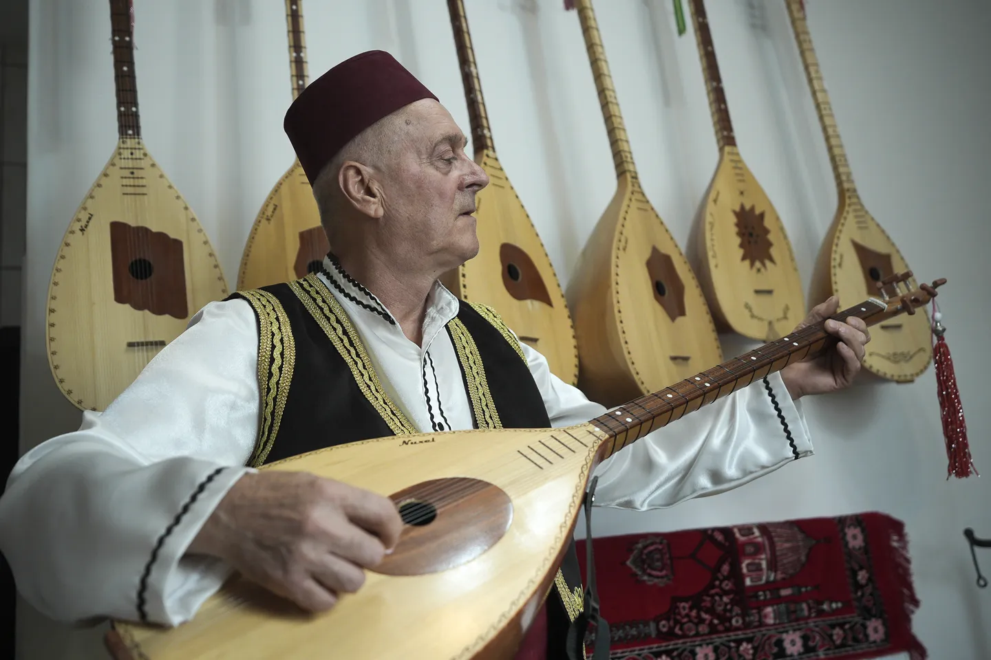 Srebrenik: Nusret Lipjankić čuvar tradicije bosanskih sazlija