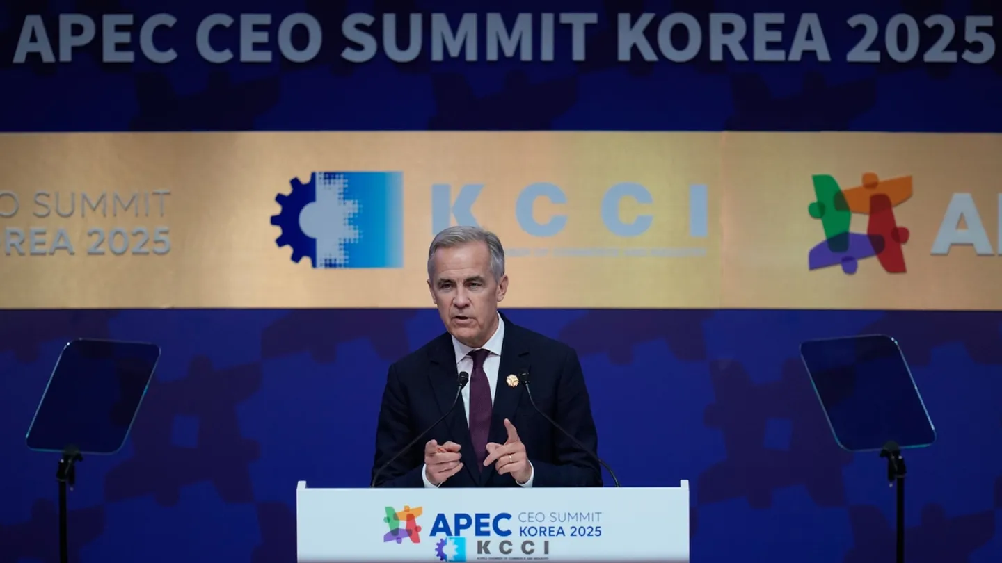 “A era do comércio baseado em regras acabou”, diz Carney, ao reunir-se com Xi para reactivar laços