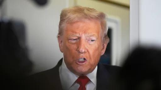 بعد غارات جوية في المحيط الهادئ.. ترمب يقول إنه لا يعتزم توجيه ضربات عسكرية إلى فنزويلا