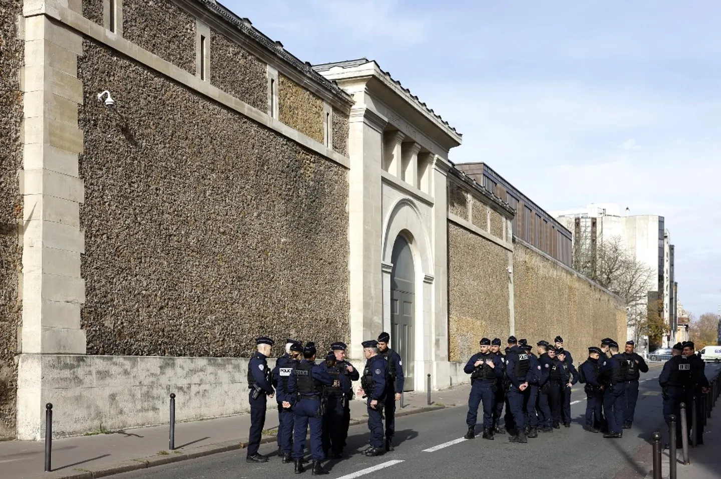 France: Nicolas Sarkozy libéré sous contrôle judiciaire
