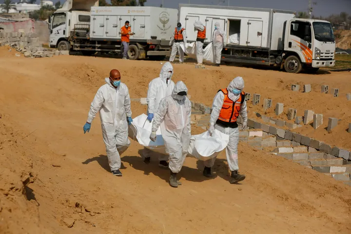 Autoritetet e Gazës morën eshtrat e 15 palestinezëve të tjerë nga Izraeli