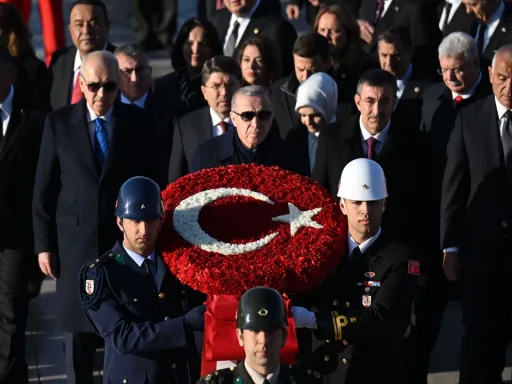 Türkiye comemora o 87.º aniversário da morte de Atatürk