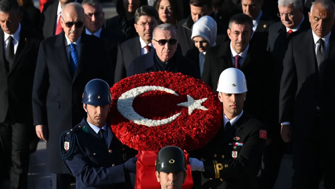 برگزاری مراسم رسمی گرامیداشت مصطفی کمال آتاترک در آنیتکبیر