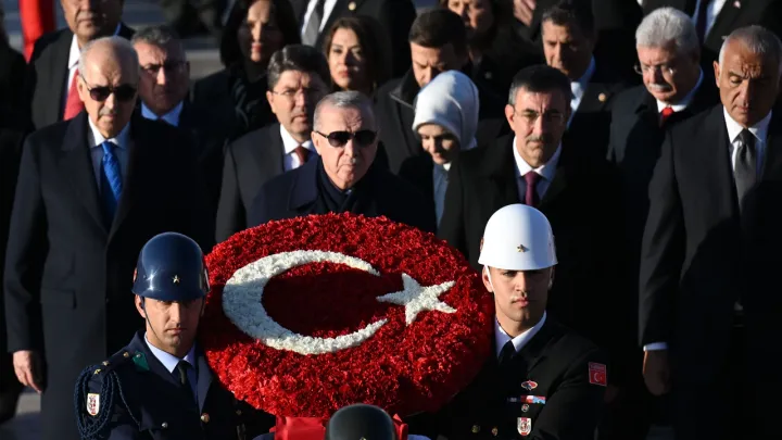 برگزاری مراسم رسمی گرامیداشت مصطفی کمال آتاترک در آنیت‌کابیر