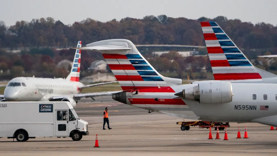 Atrasos de voos nos EUA ultrapassam 10.000 no pior dia de perturbações desde início do encerramento