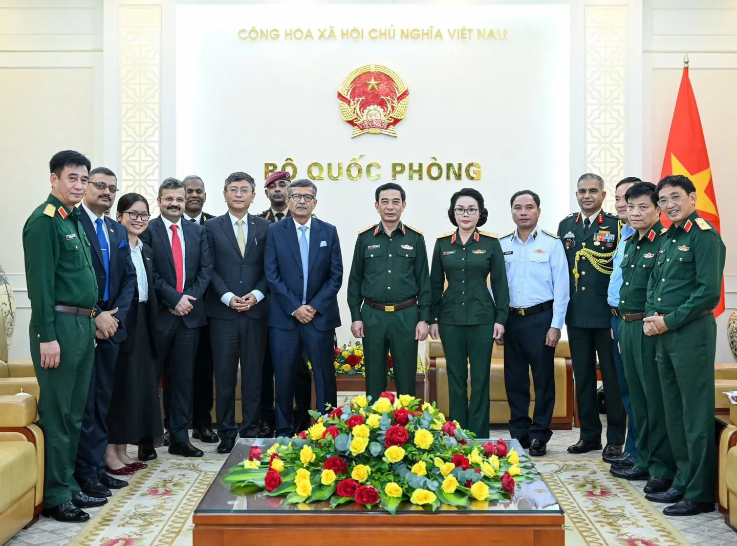 भारत और वियतनाम रक्षा संबंधों को मजबूत करने की दिशा में आगे बढ़ रहे हैं