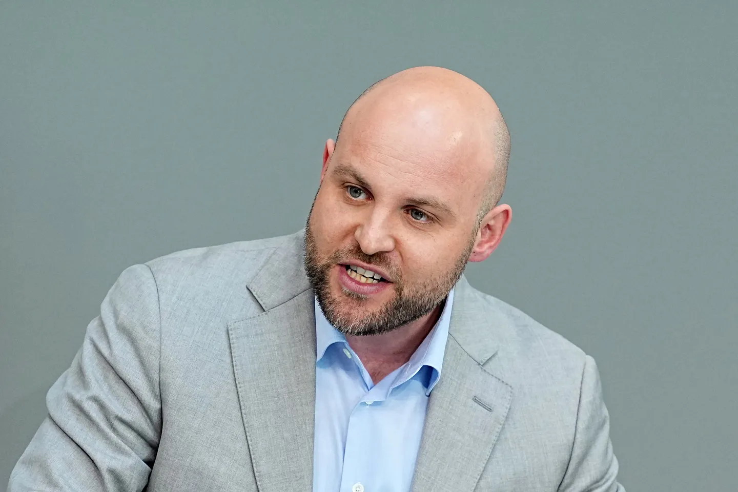 AfD-Politiker Frohnmaier sieht keine Russland-Gefahr