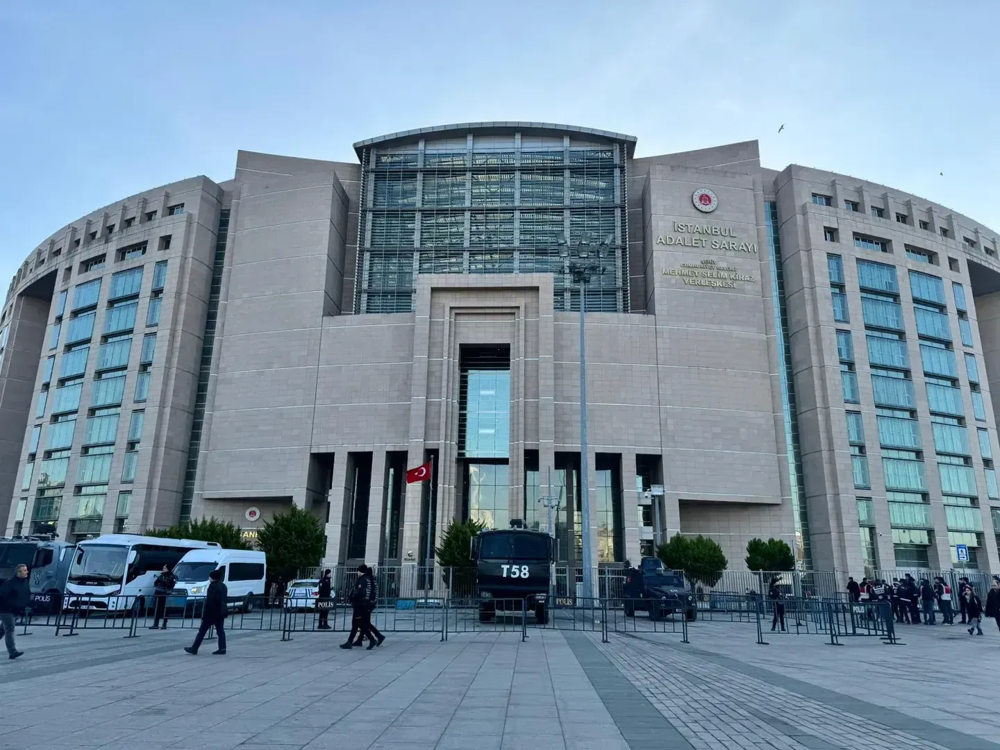 Экс-мэру Стамбула предъявлены обвинения в коррупции