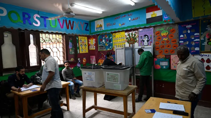 Egito inicia eleições legislativas