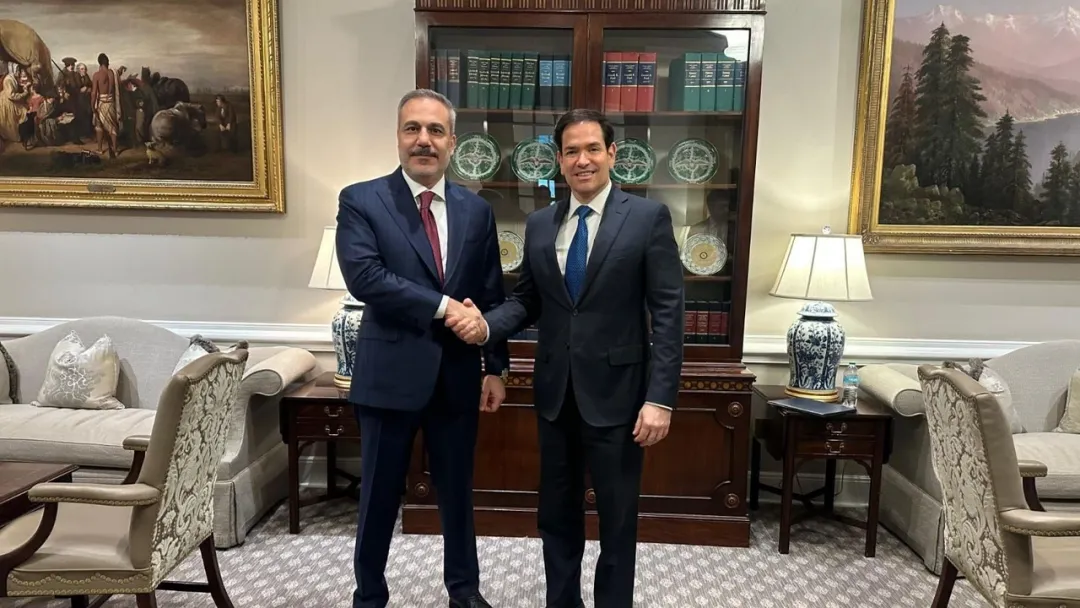 سفر وزیر امور خارجه ترکیه به واشنگتن؛ تمرکز بر همکاری‌های منطقه‌ای و ثبات سوریه