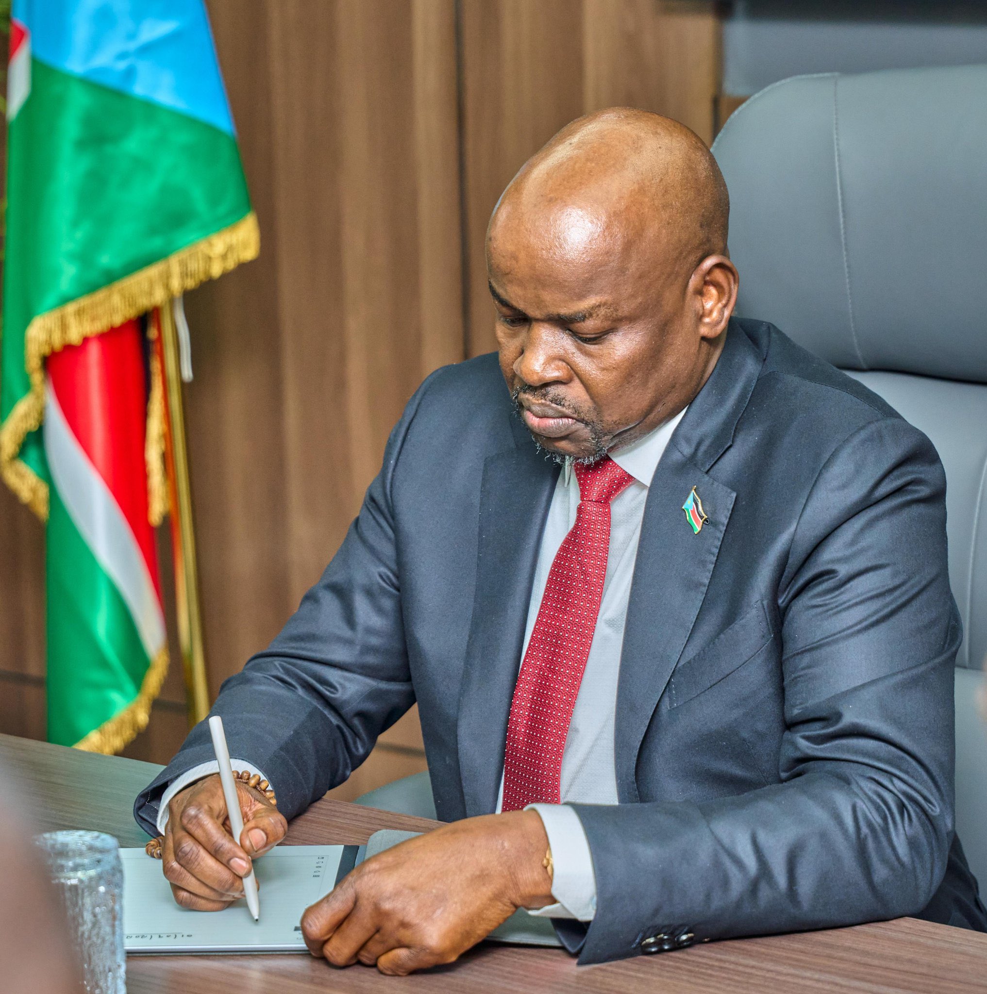 Rais Salva Kiir wa Sudan Kusini amfuta kazi makamu wake