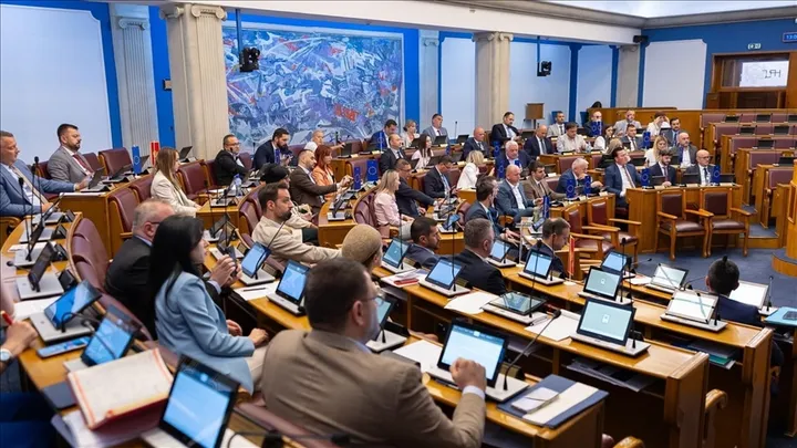 Skupština Crne Gore usvojila odluku o slanju vojnika u misiju pomoći Ukrajini