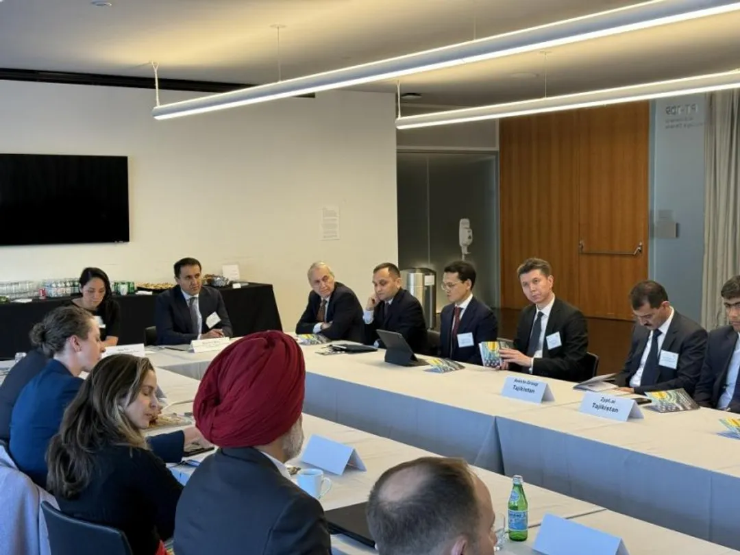 امضای یادداشت تفاهم میان تاجیکستان و آمریکا برای توسعه زیرساخت‌های مالی و دیجیتالی