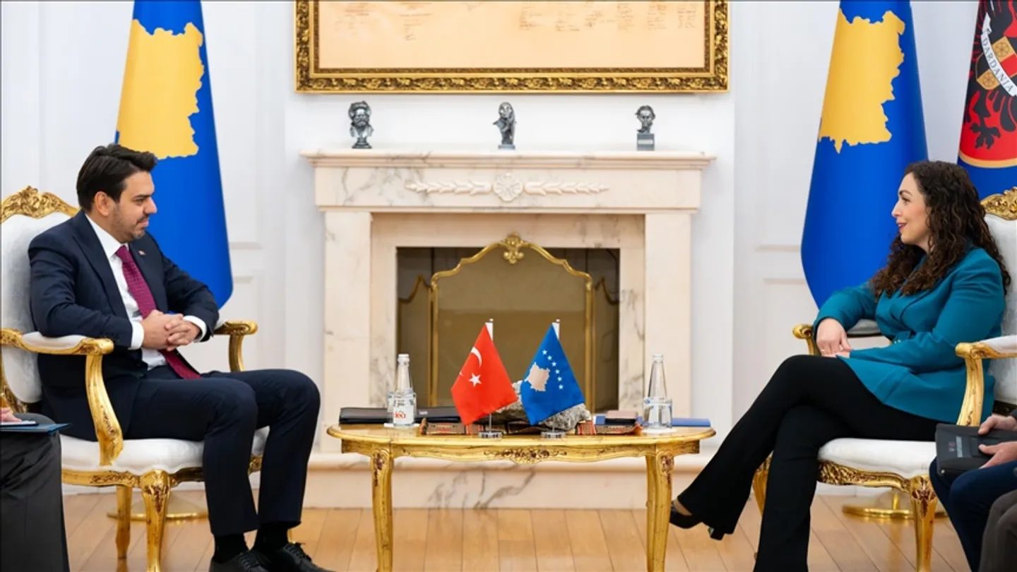 Presidentja Osmani priti në takim kryetarin e TIKA-s, Abdullah Eren